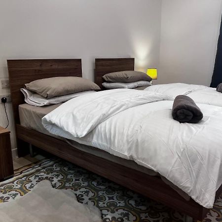 Вилла Dar Barbara - Duplex 1 Double Bed Maltese Style House Cospicua Экстерьер фото