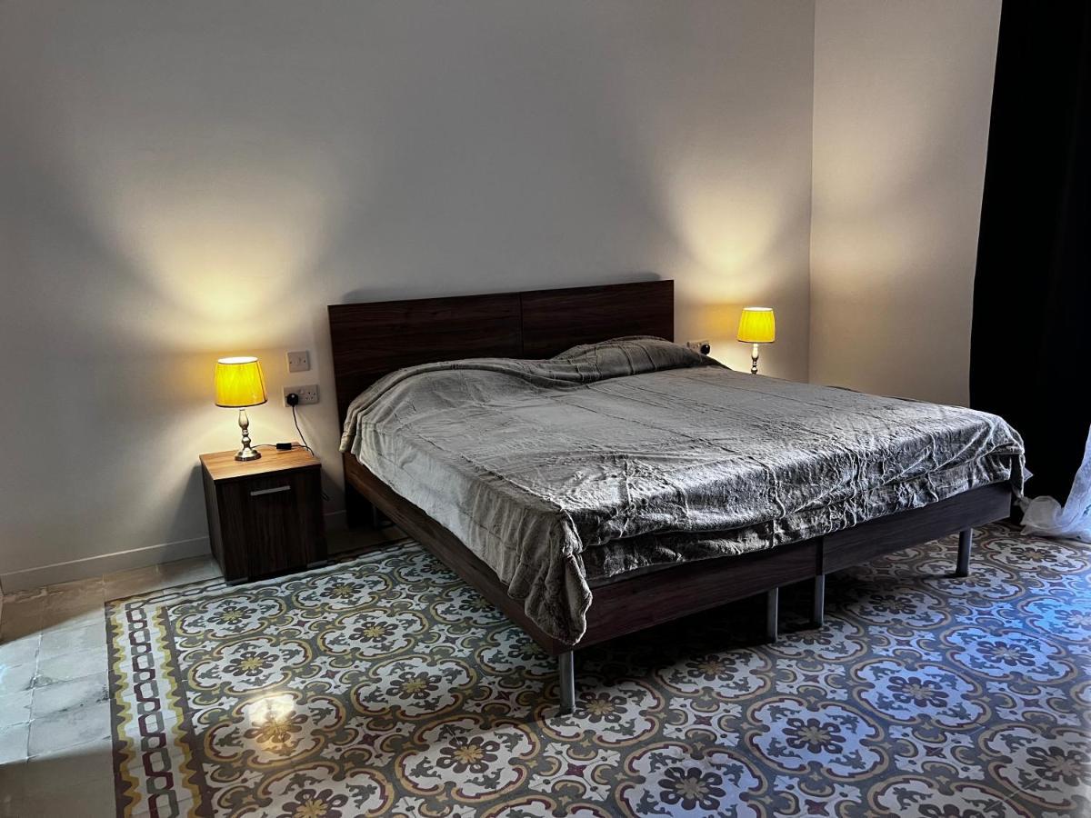 Вилла Dar Barbara - Duplex 1 Double Bed Maltese Style House Cospicua Экстерьер фото